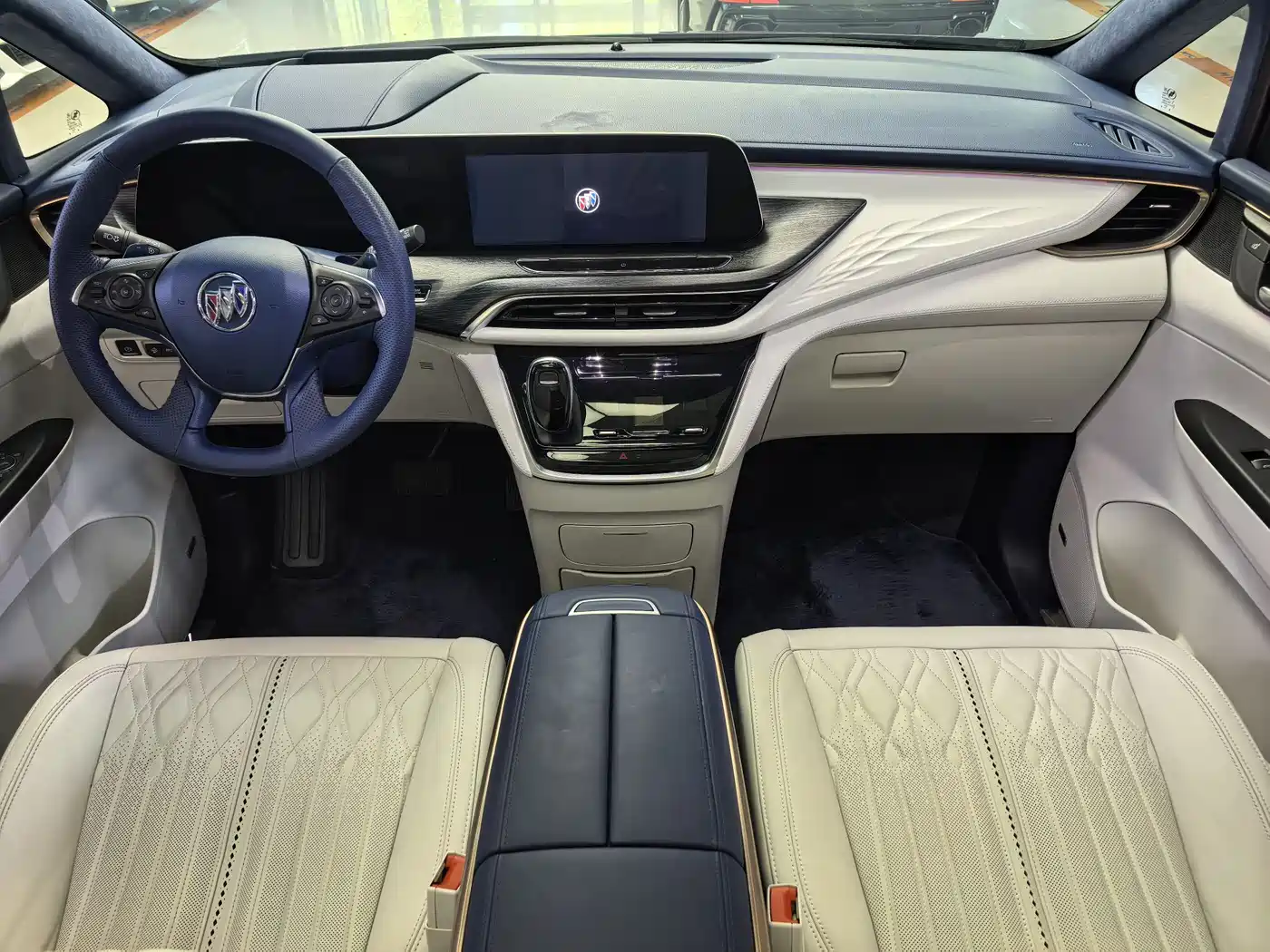 Buick GL8 2022 Avenir 4-Seater Prestige Edition фото 5