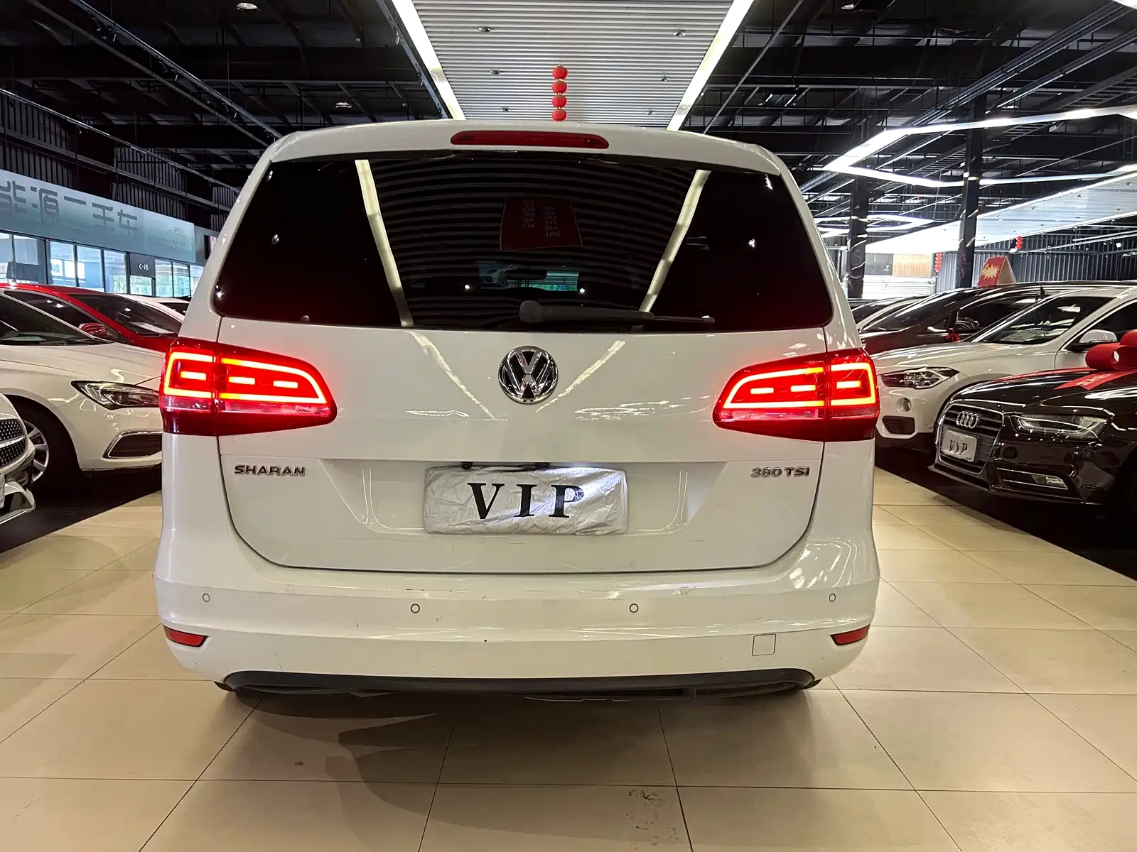 Фото 8 - Volkswagen Sharan