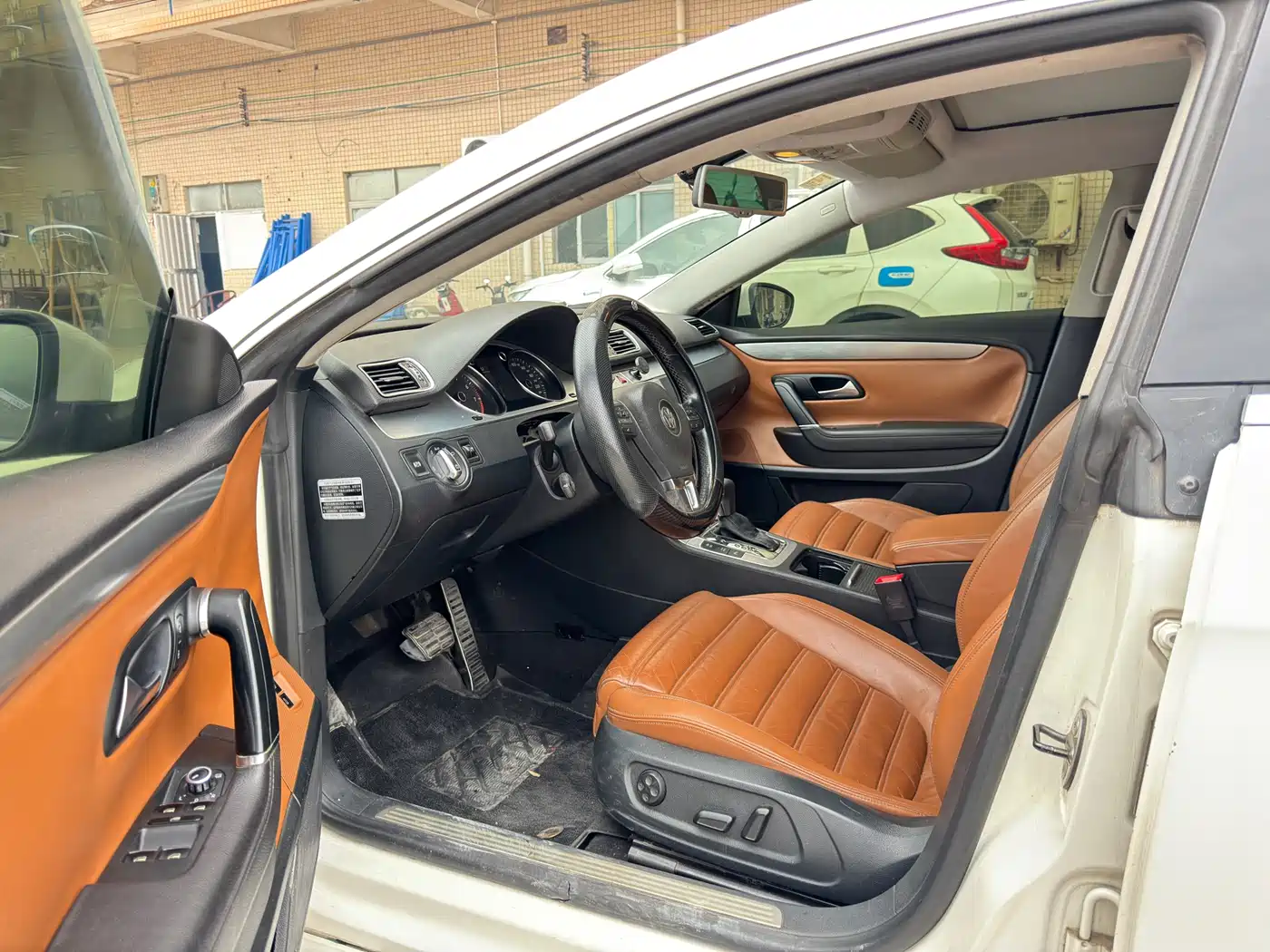 Volkswagen FAW-Volkswagen CC 2011 2.0TSI Luxury фото 4