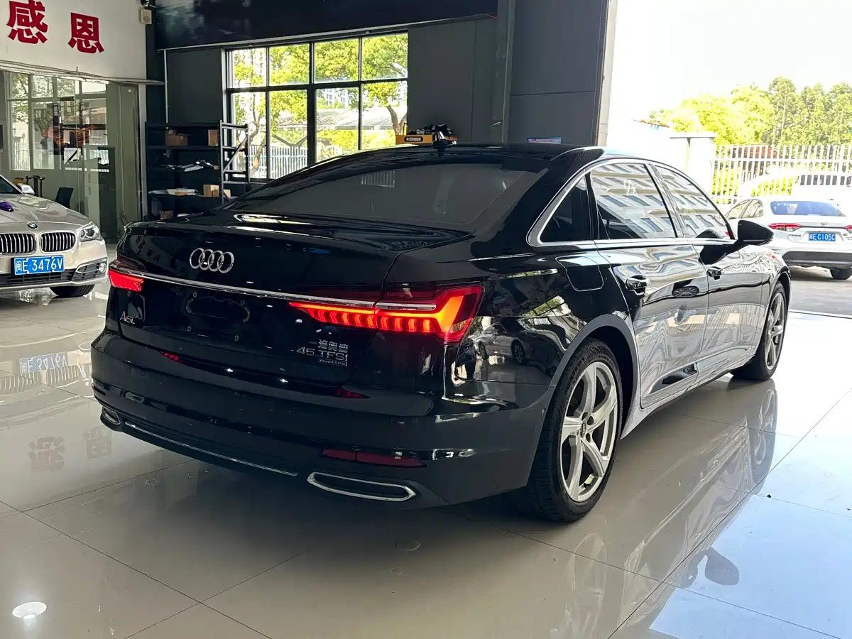 Audi A6L 2022 45 TFSI quattro Premium Elegance фото 9