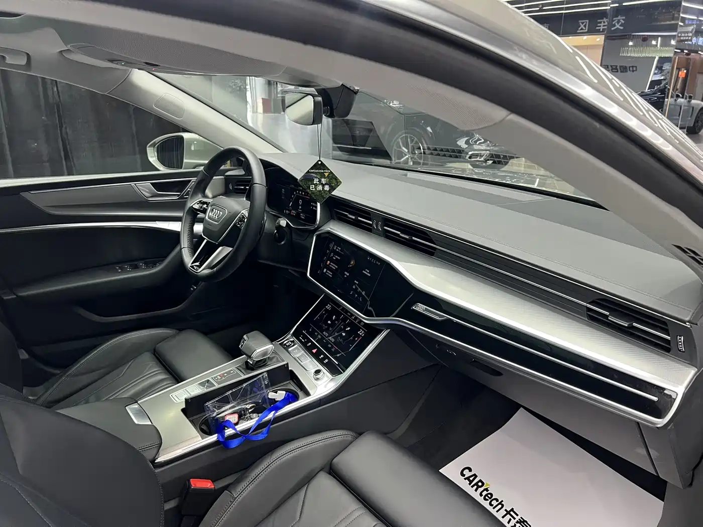 Audi A7 2023 Model 45 TFSI Premium Selection Edition фото 9