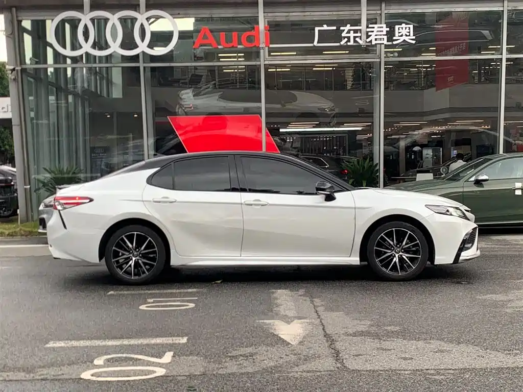 Toyota Camry 2021 2.0S Sporty Edition фото 8