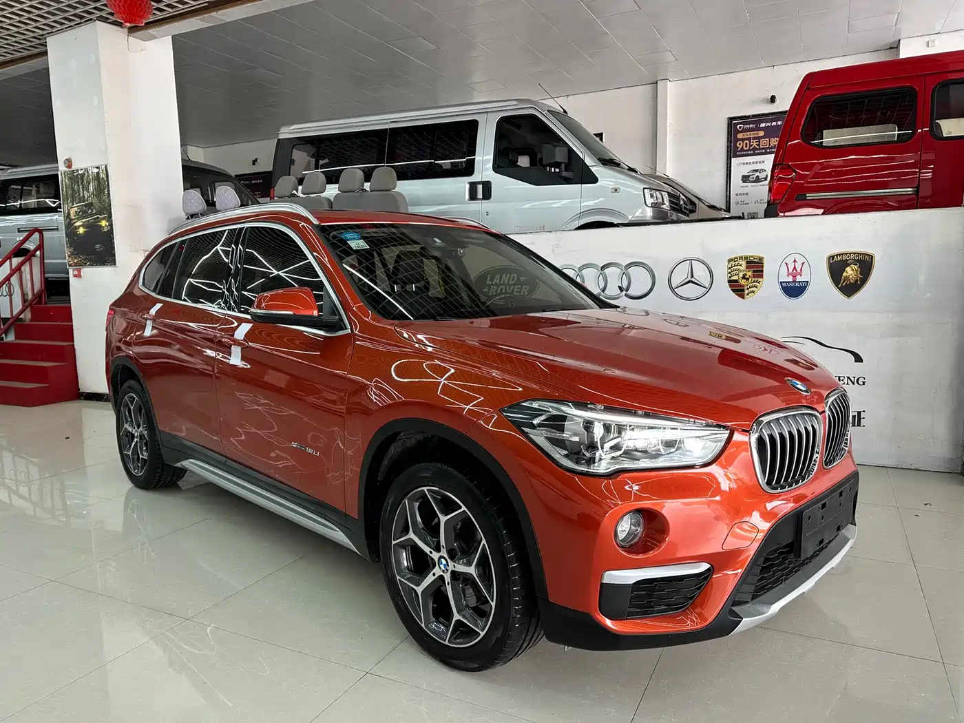 BMW X1 2018 sDrive18Li Premium Model фото 2