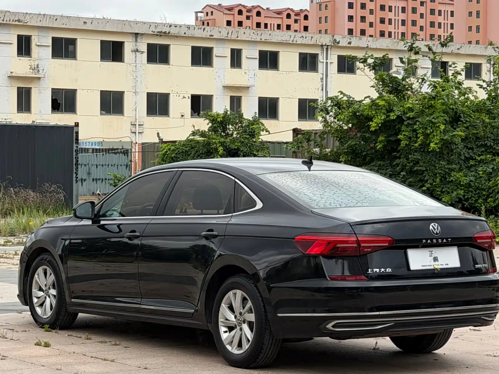 صورة 4 - Volkswagen Passat