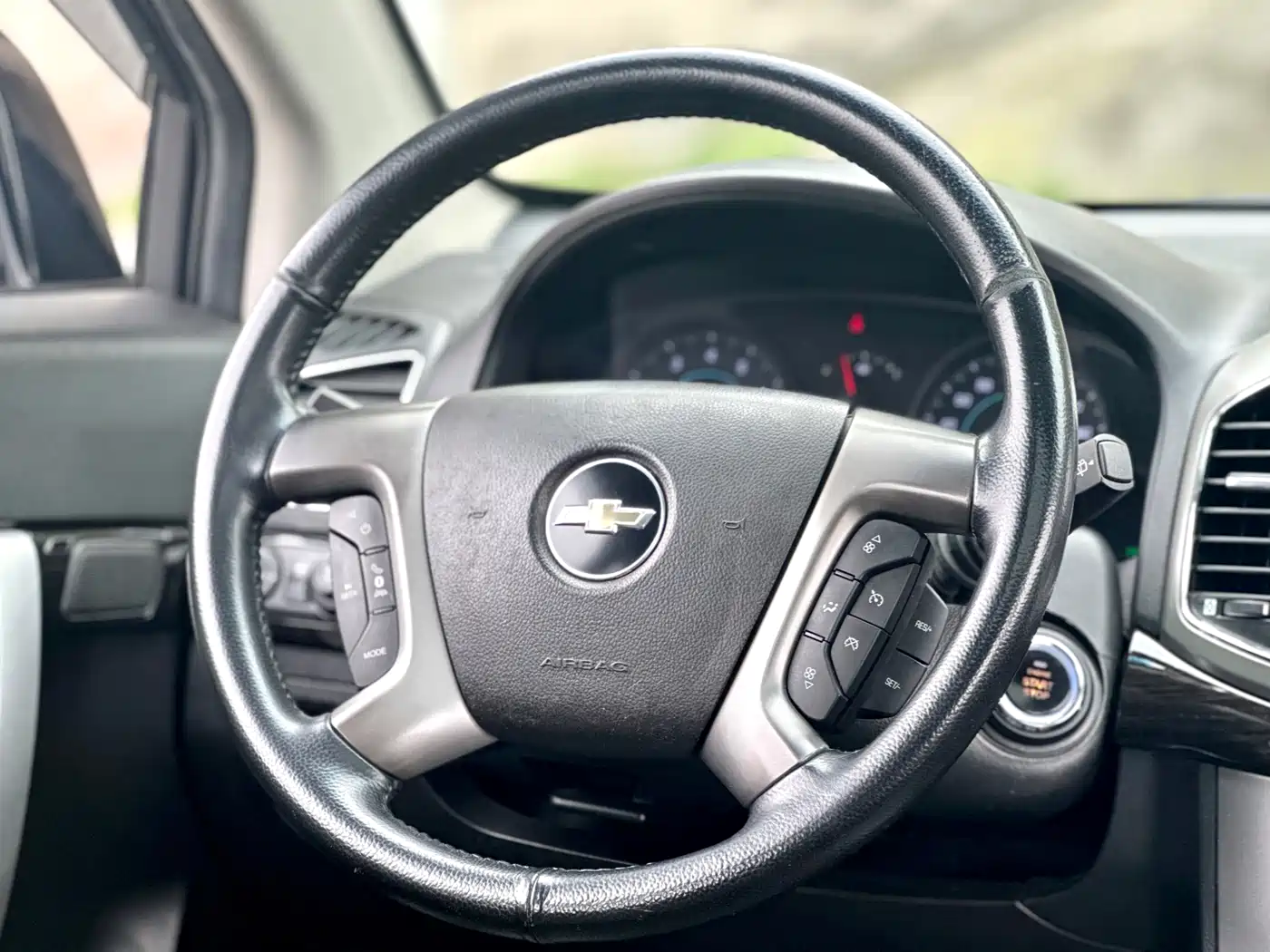 Chevrolet Captiva 2014 2.4L 4WD Flagship 7-seater фото 38