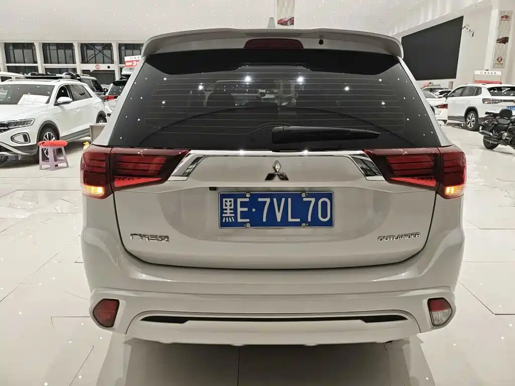 Mitsubishi Outlander 2023 2021 2.0L 2WD Yaodong Edition 5-seater