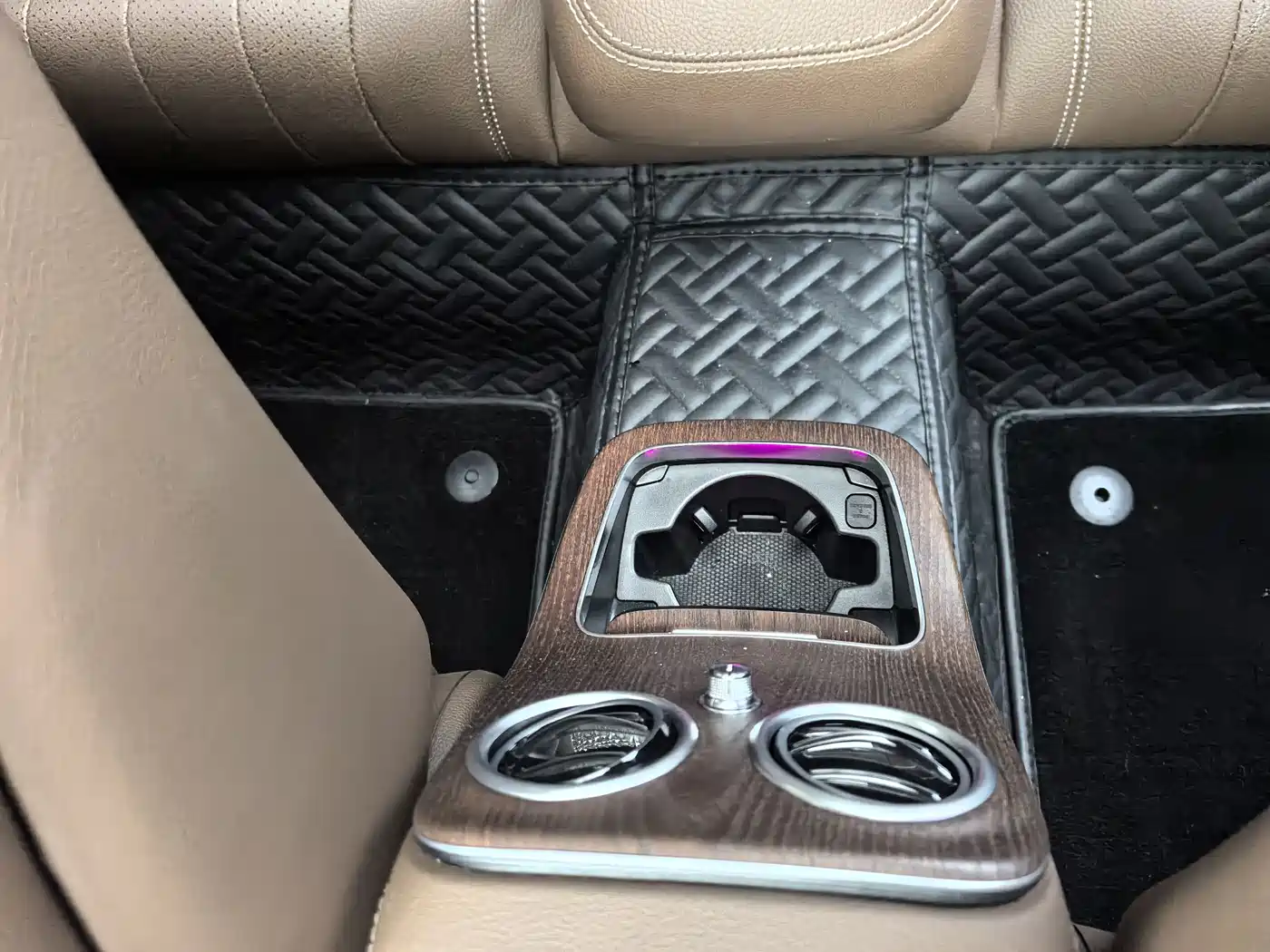 Mercedes-Benz E-Class 2023 Facelift E 300 L Fashion фото 15