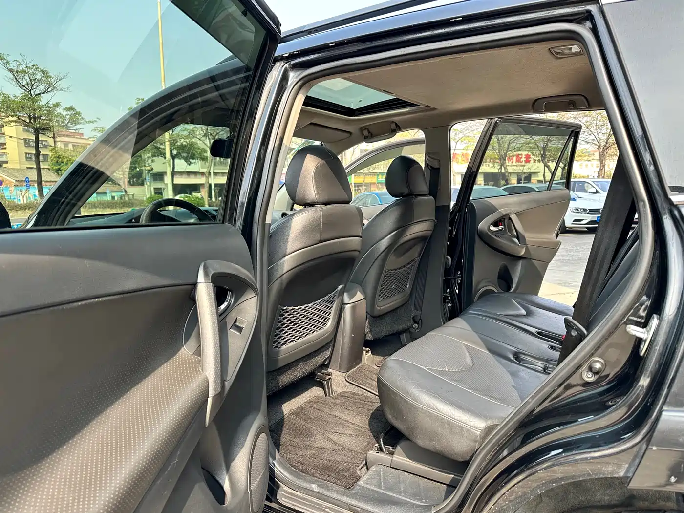 Toyota RAV4 Rongfang 2011 2.4L Automatic 4WD Luxury Edition фото 10