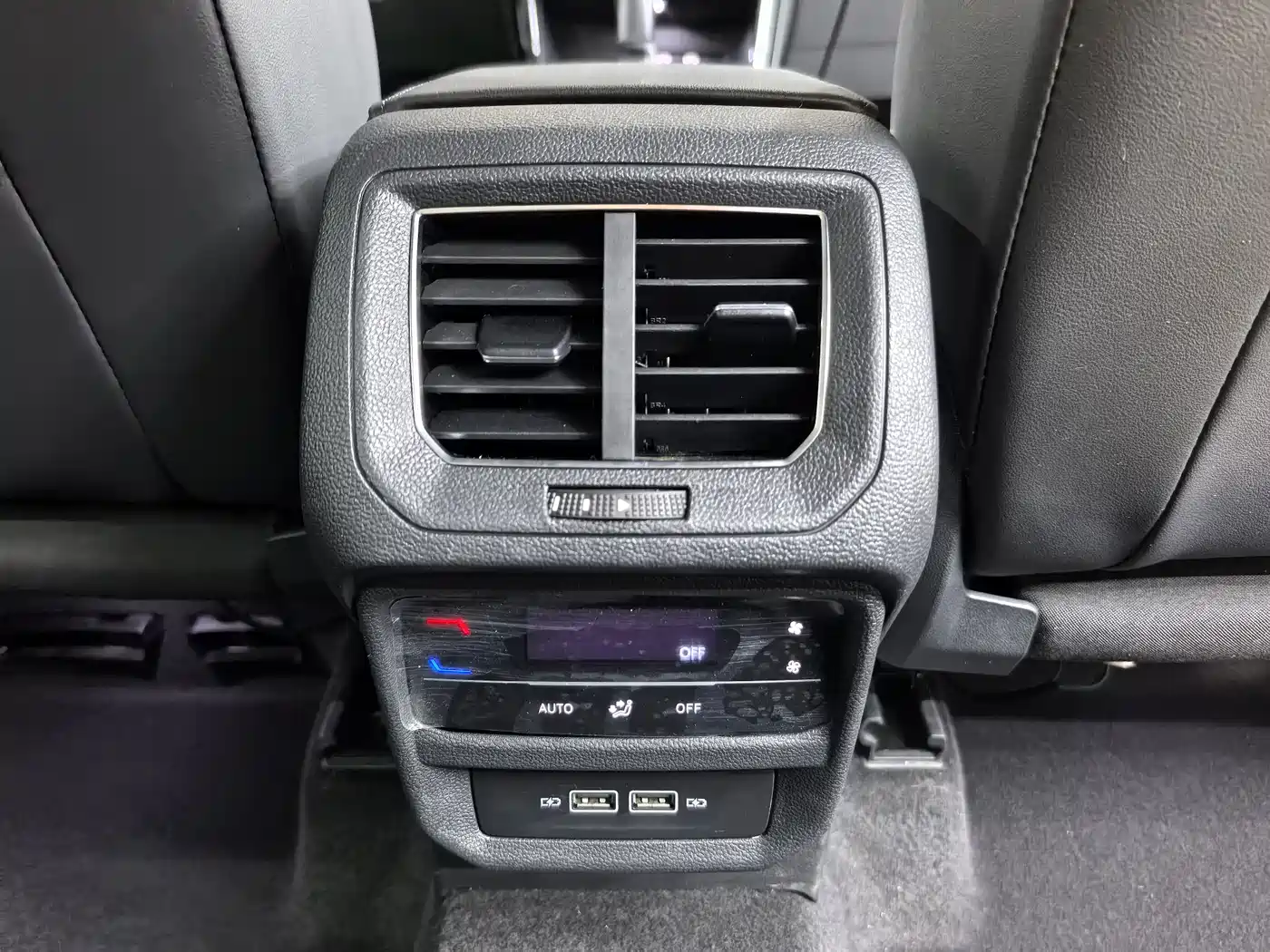 Volkswagen Tayron 2023 280TSI 2WD Luxury Plus Advanced Edition фото 10