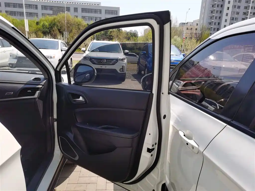 Zhonghua V3 2019 2017 1.5L Manual Comfort
