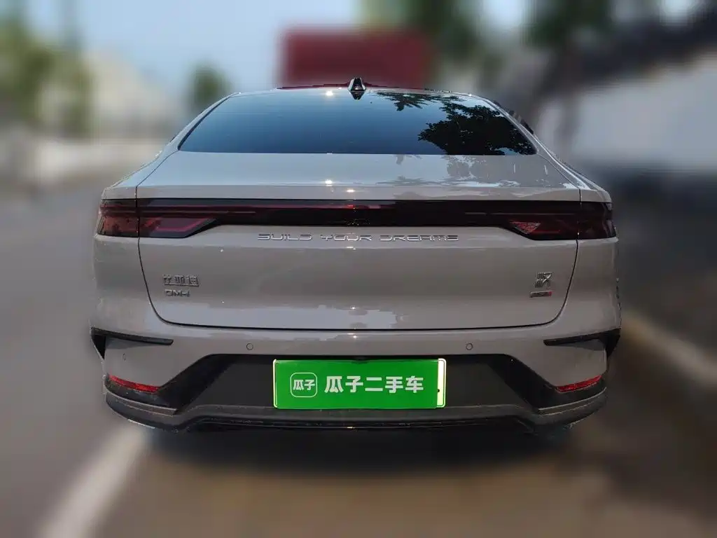 BYD Han 2025 2025 DM-i Smart Driving Edition 125KM Honor