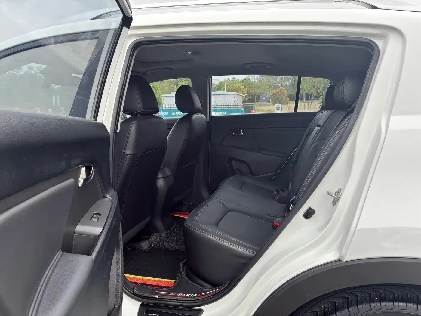 Kia Sportage 2012 2.0L Automatic 2WD GLS фото 9