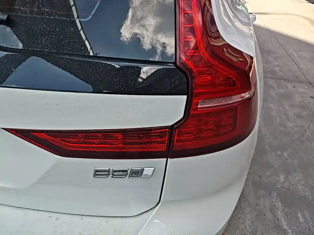 Volvo V60 2022 2022 B5 Momentum Sport