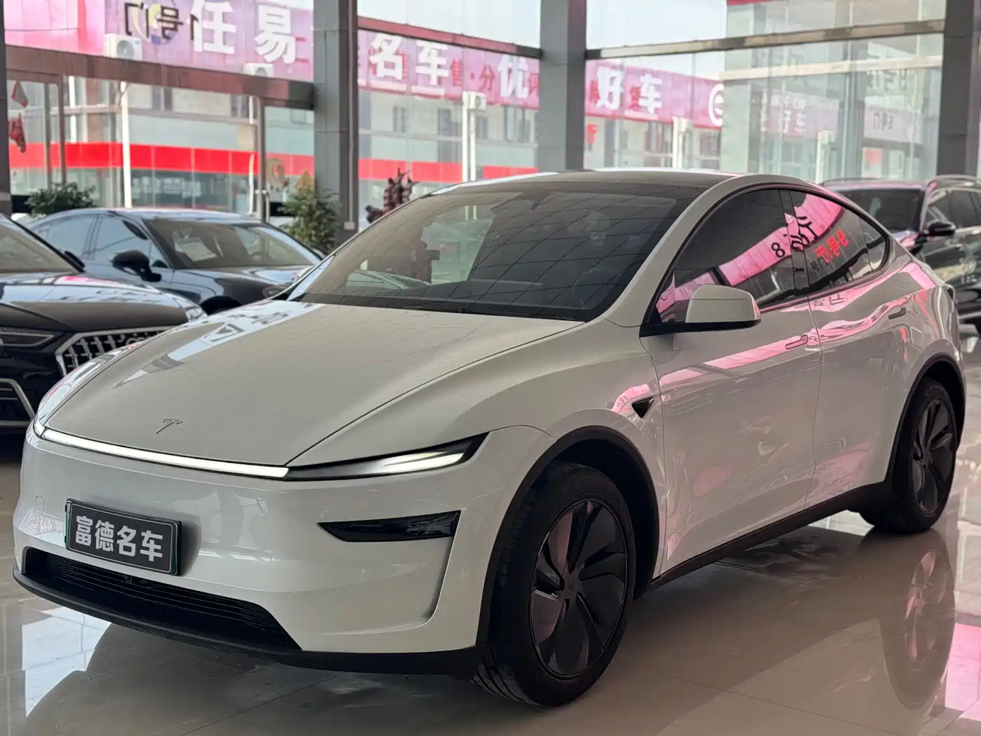 TESLA MODEL Y