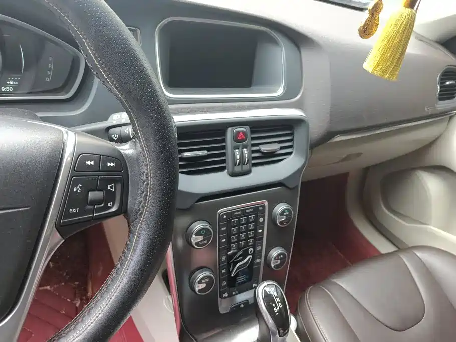 Volvo V40 2015 2015 1.6T Smart Elegance Edition