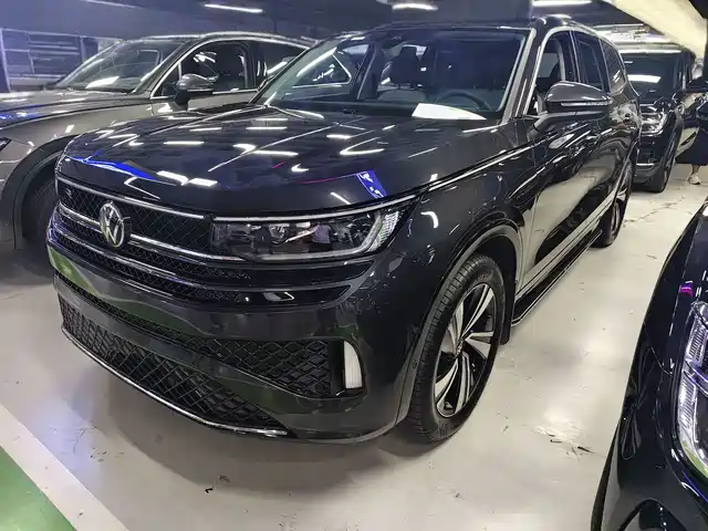 Volkswagen Tavendor 380TSI, полный привод, R-Line, Круиз, Комфорт