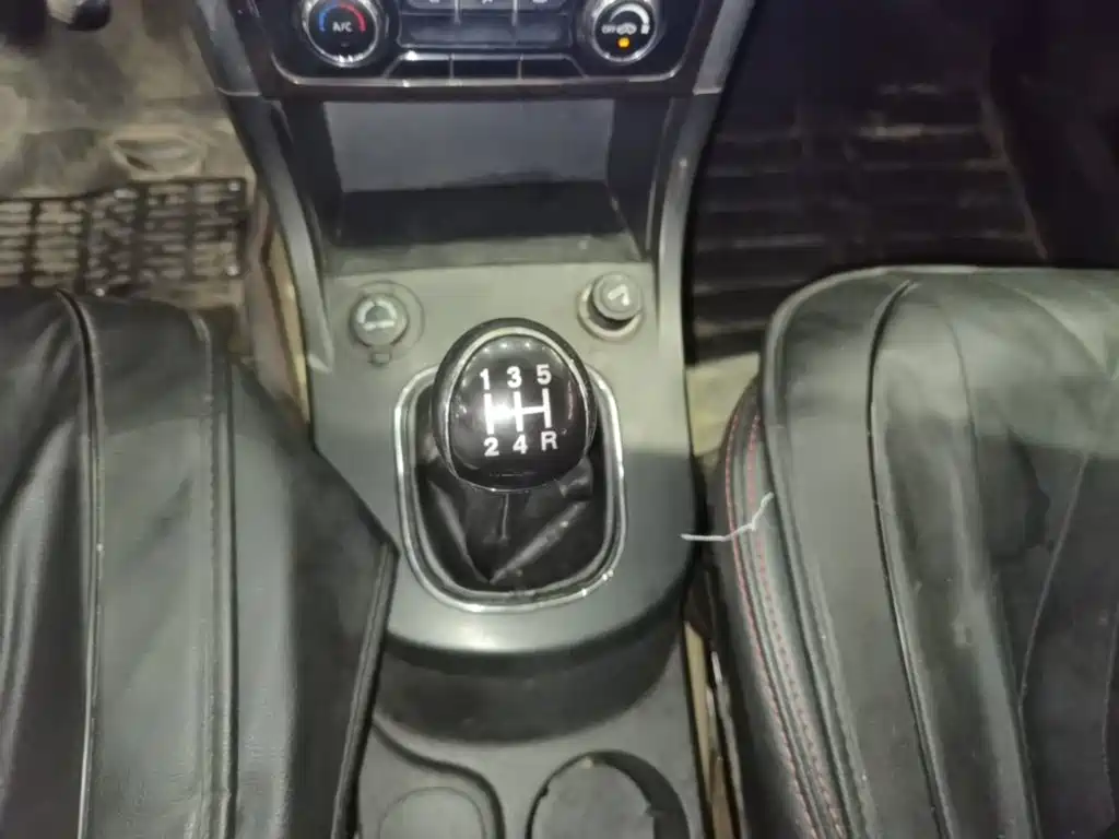 Dongfeng Fengguang Fengguang 370 2017 2016 1.5L Manual Luxury SFG15-05 7-Seat
