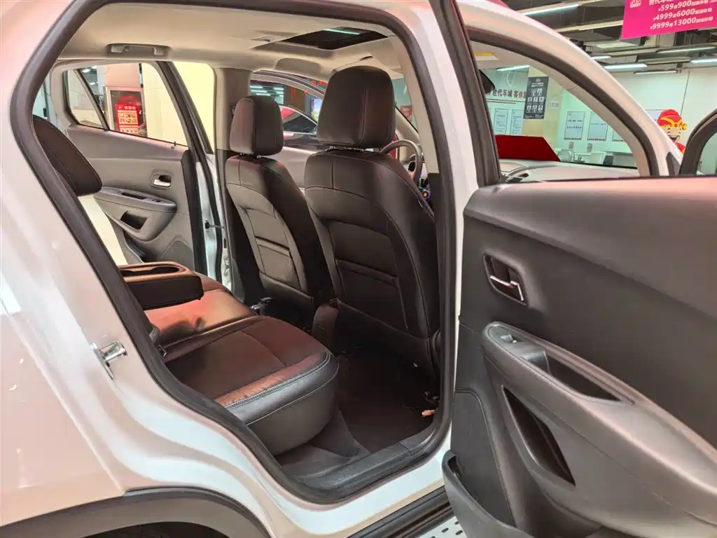 Chevrolet Trax 2014 1.4T Automatic 2WD Luxury фото 8