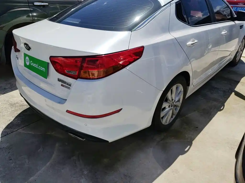 Photo 8 - Kia K5