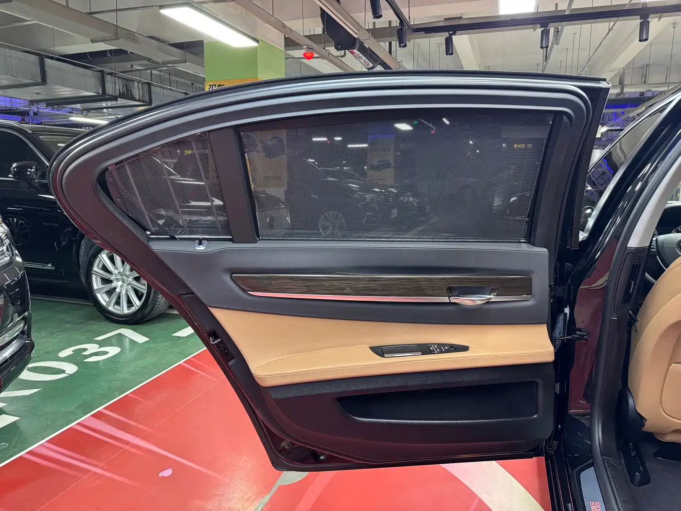 BMW 7 Series 2013 Model 730Li Leading фото 35