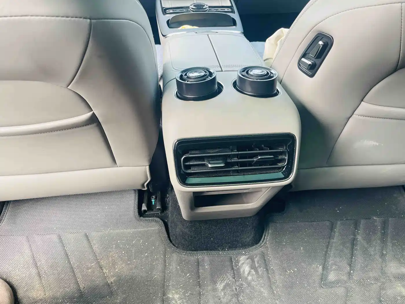 GEELY GALAXY GALAXY SPARKLE 8