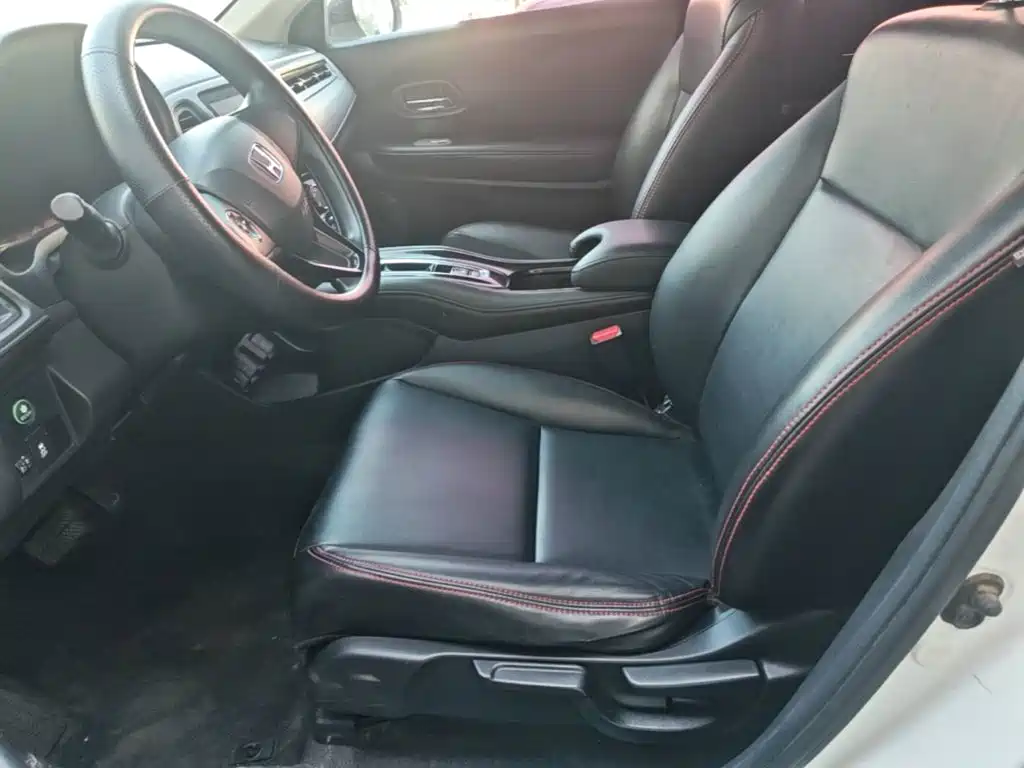 Photo 8 - Honda Vezel