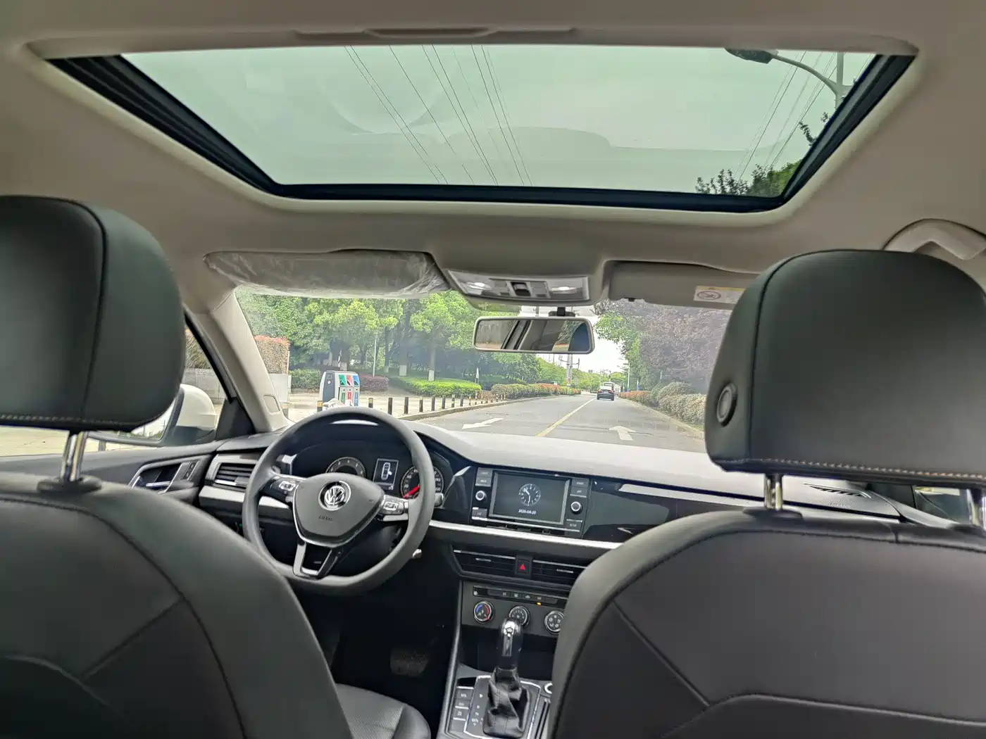 Volkswagen Lavida 2021 1.5L Auto Comfort Edition фото 9