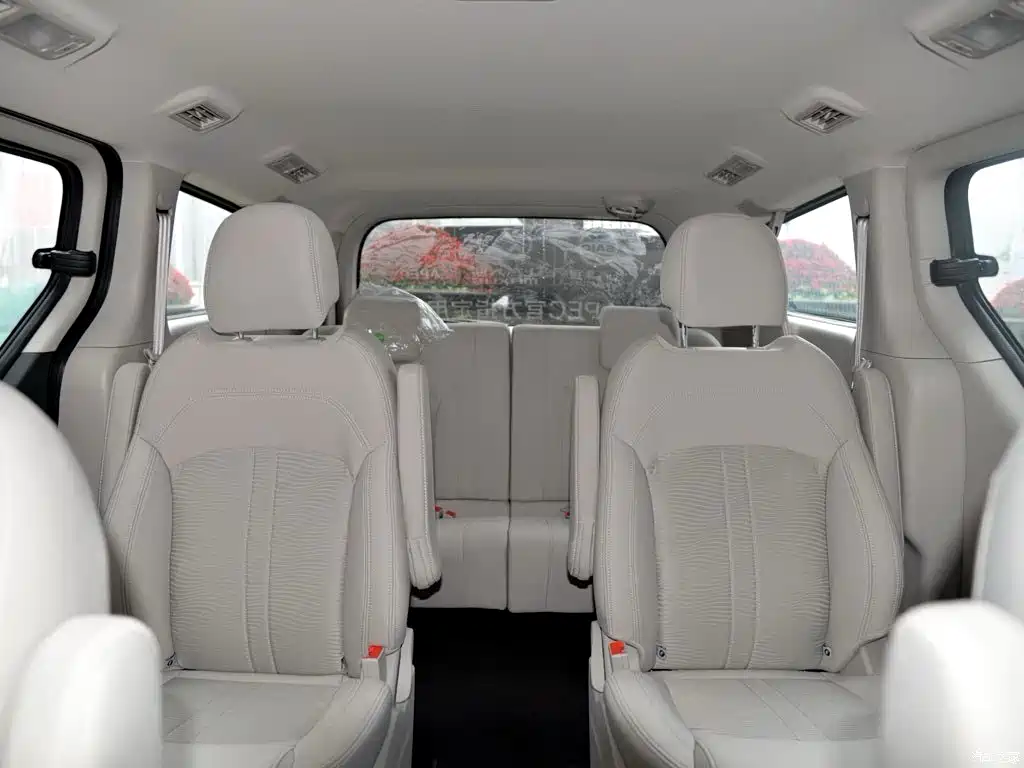 SAIC Maxus Maxus G10 2016 2.0T Automatic Elite фото 7