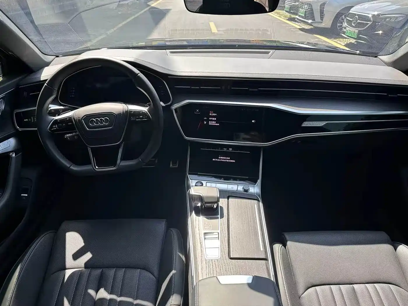Фото 9 - Audi A6L