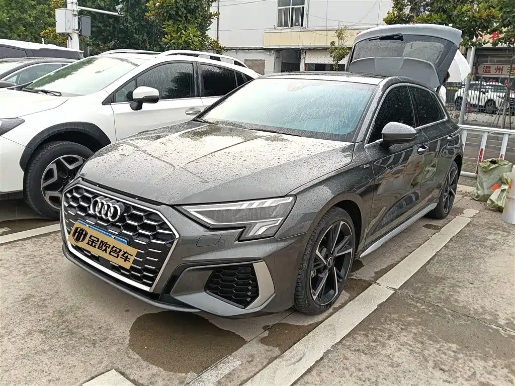 Audi A3 2024 Model Sportback 35 TFSI Fashion Sport