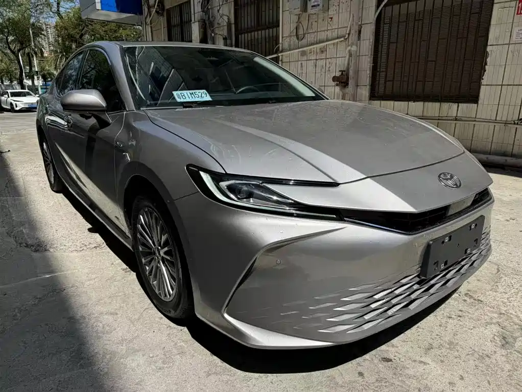 Toyota Camry 2024 2.0GVP Luxury Edition фото 3