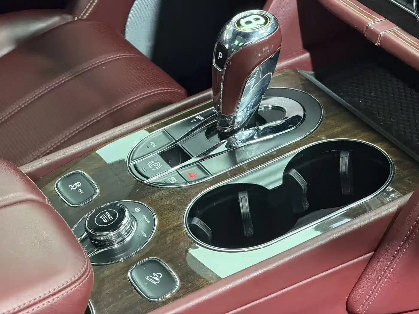 BENTLEY TIMYUE PLUG IN HYBRID