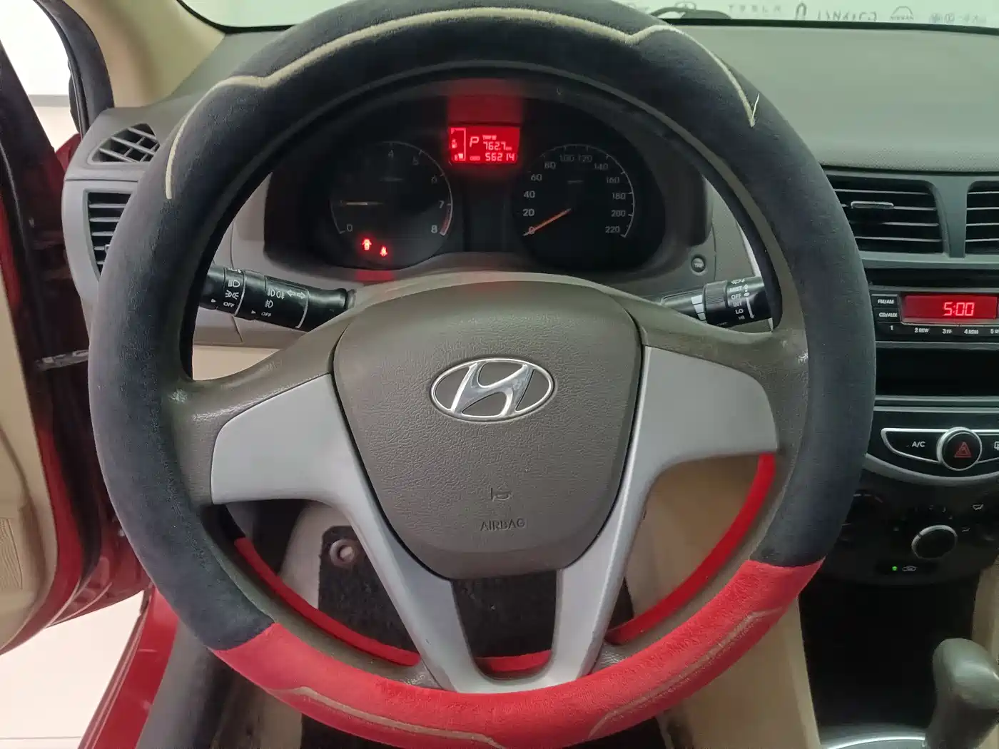 Hyundai Verna 2010 Sedan 1.4L Automatic Comfort GS фото 8