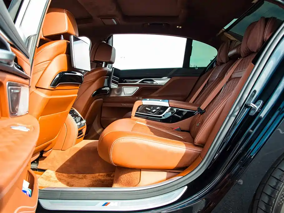 BMW 7 Series 2019 740Li xDrive Executive M Sport Package фото 12