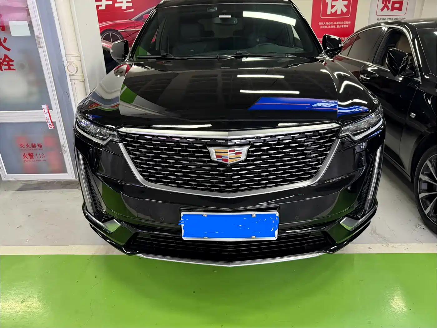 CADILLAC XT6