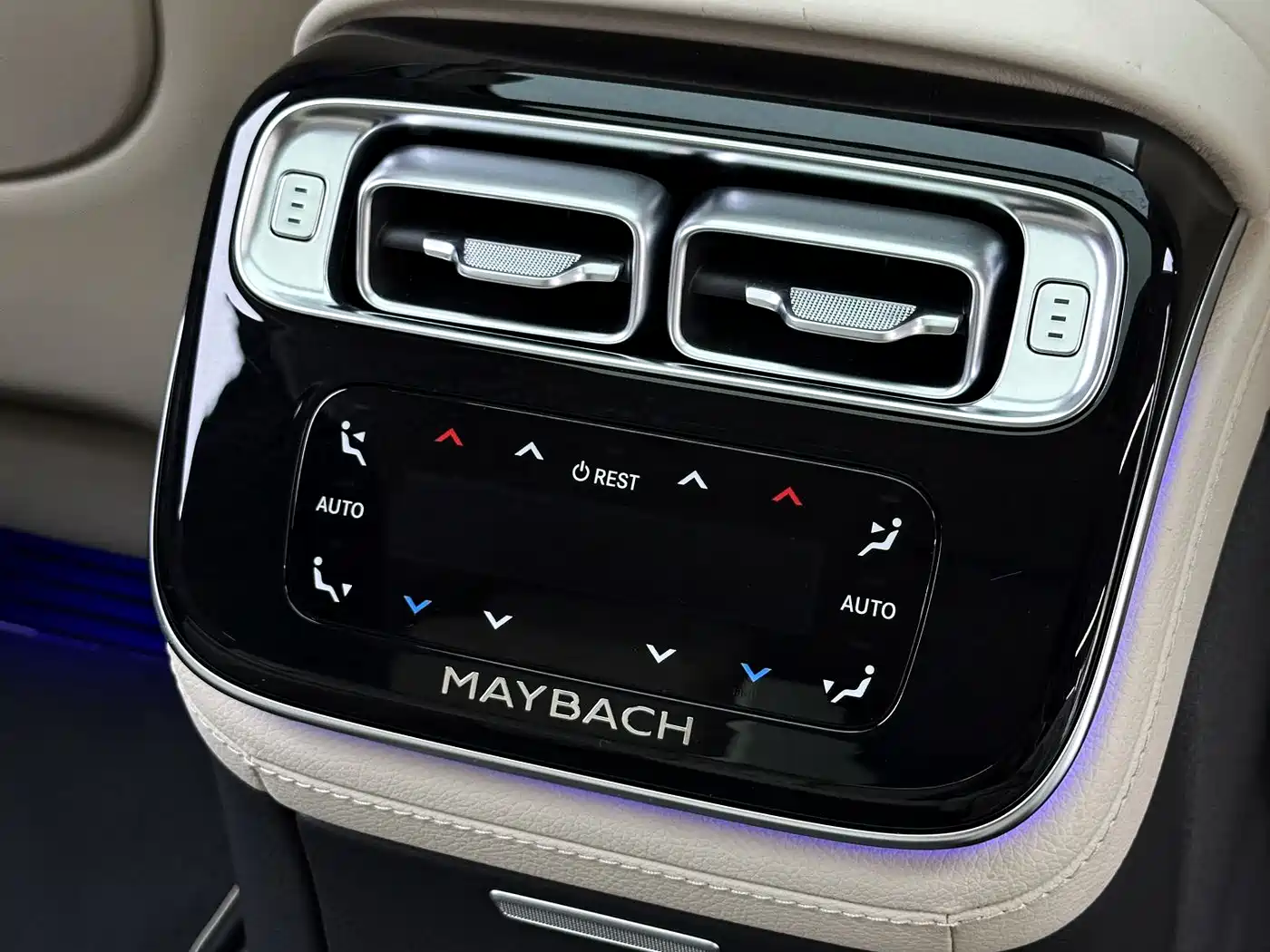 Mercedes-Benz Maybach S-Class 2025 Model S 480 4MATIC фото 32