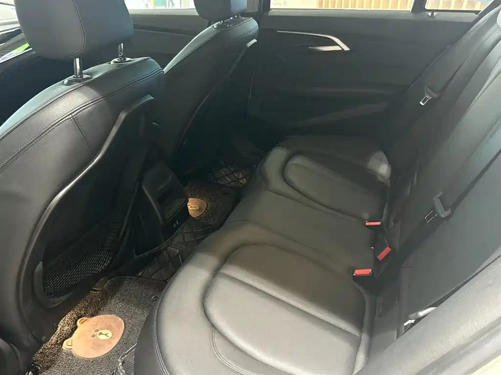 BMW 1 Series 2018 Facelift 118i Sport фото 4