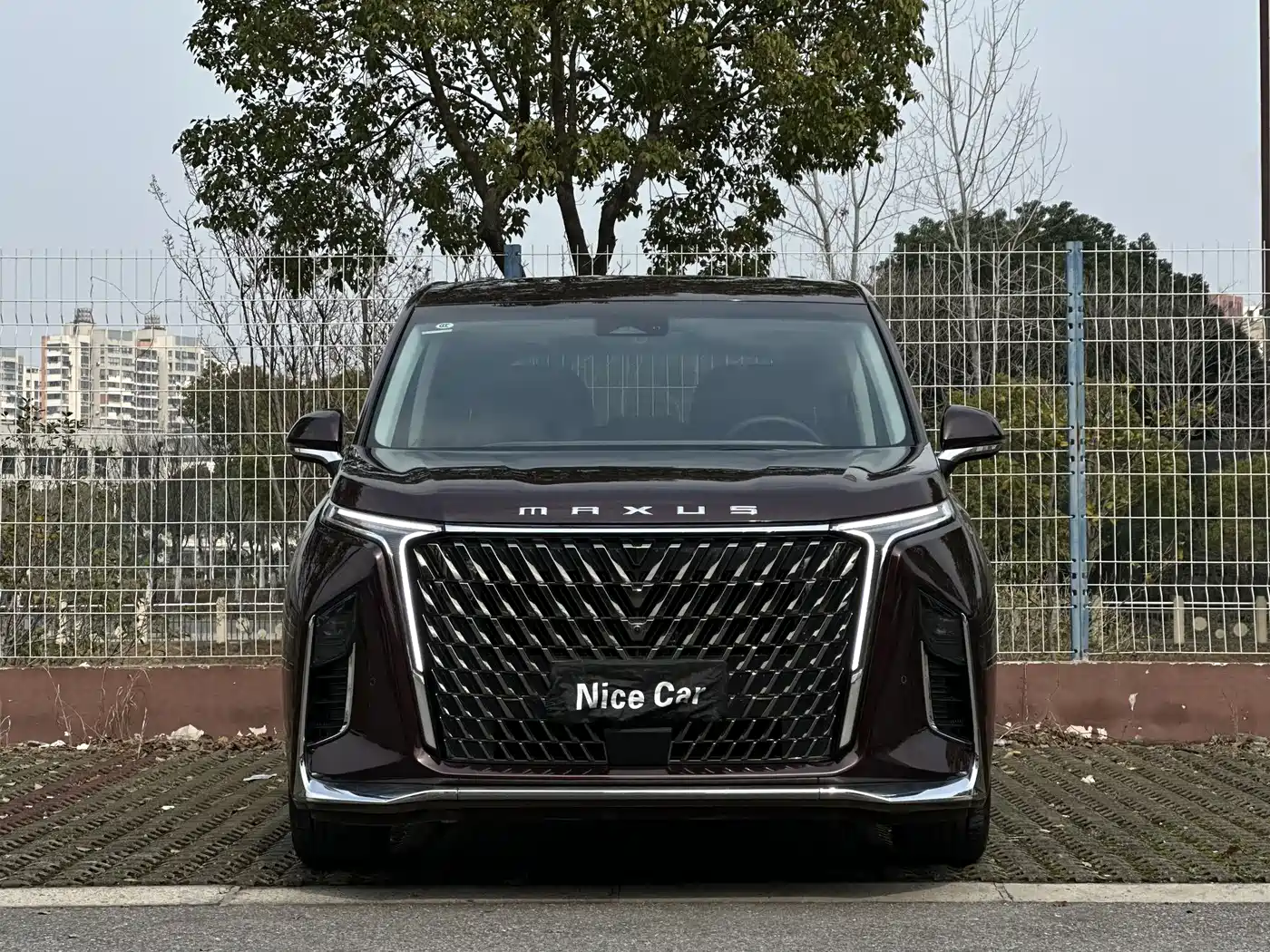 SAIC Maxus Maxus G90 2022 2.0T Interstellar 7-seater фото 2