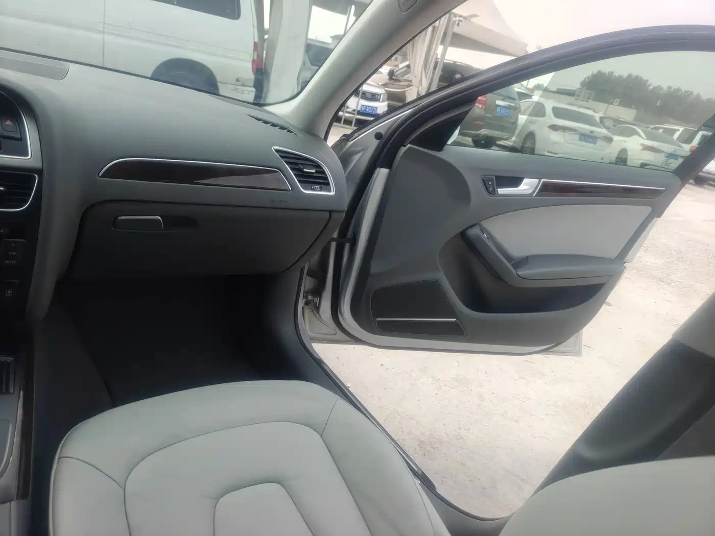 Фото 13 - Audi A4L