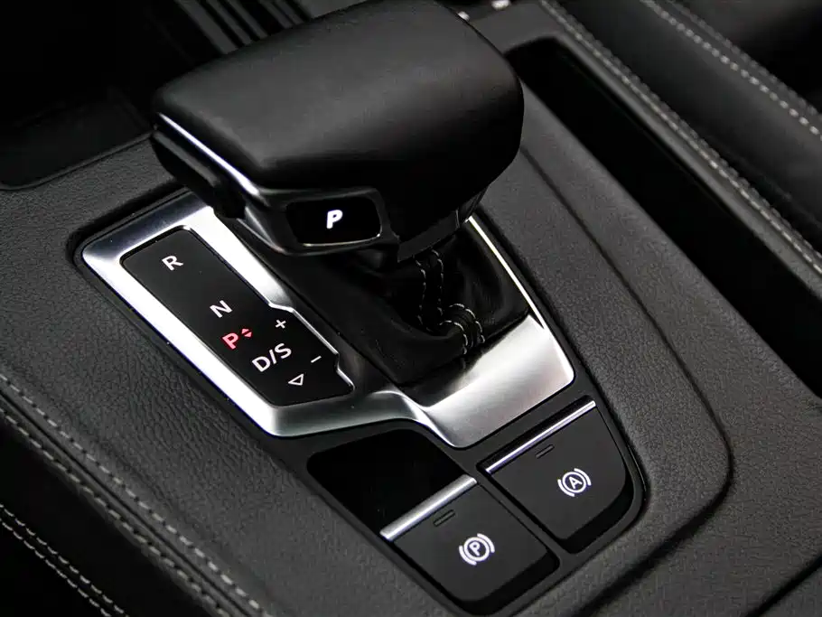 Audi Q5L 2023 40T Luxury Dynamic фото 21