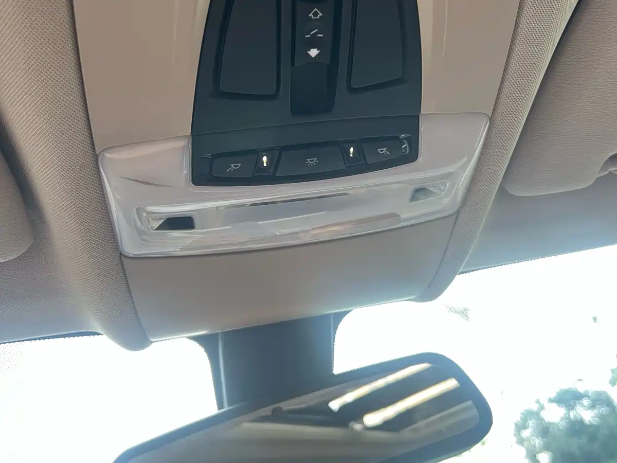 Photo 3 - BMW X5 (Import)