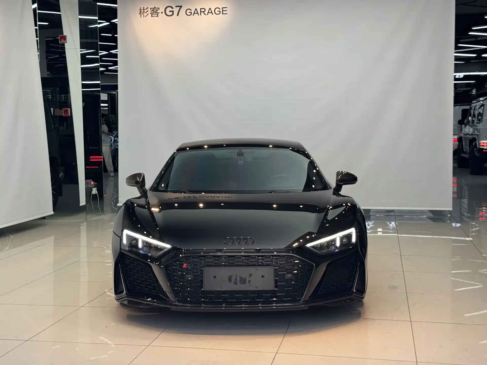 Фото 3 - Audi R8