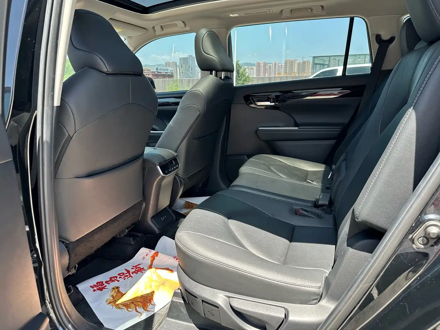 Фото 6 - Toyota Highlander