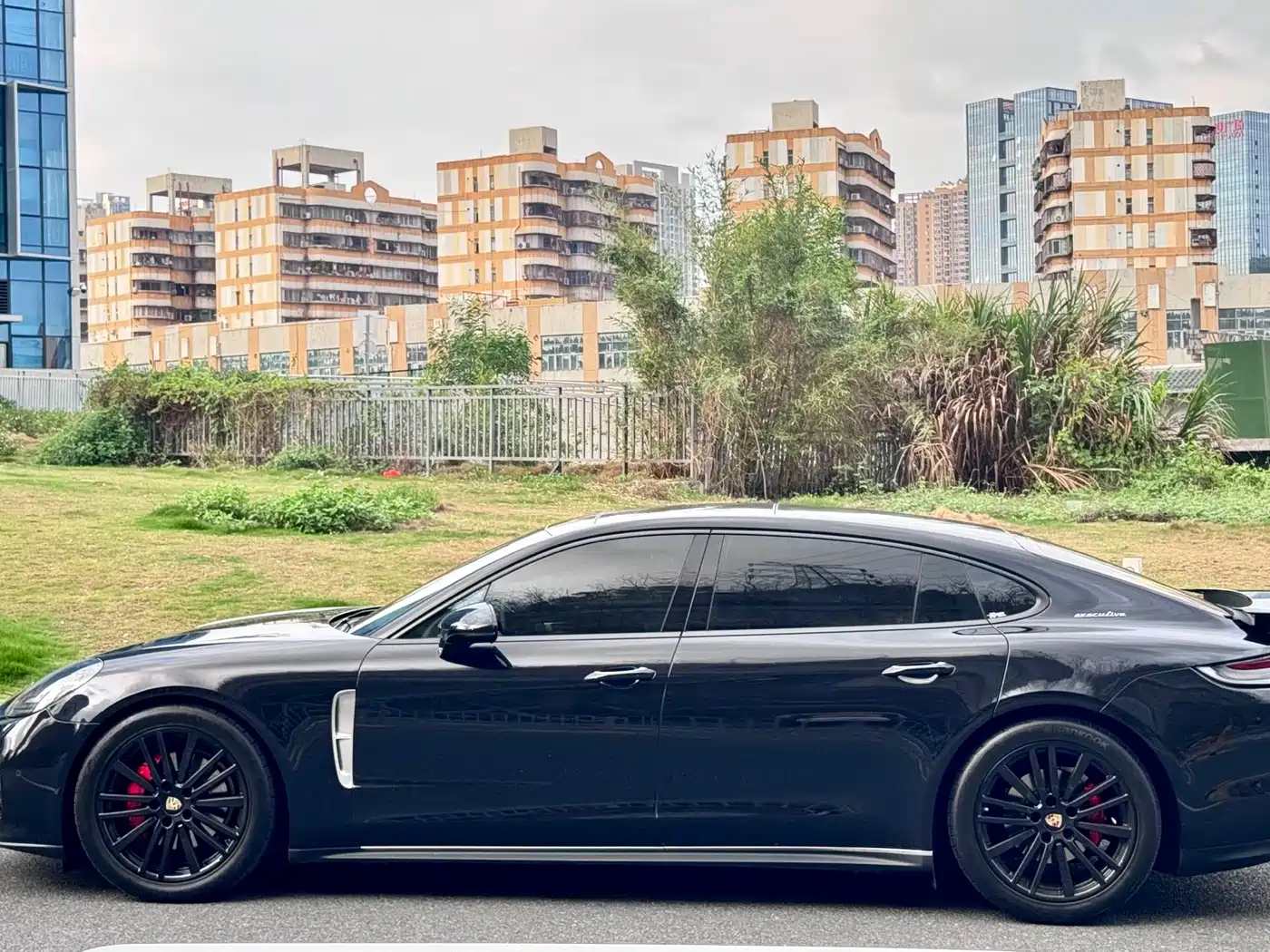 Porsche Panamera 2023 Panamera Executive Long Wheelbase 2.9T фото 4