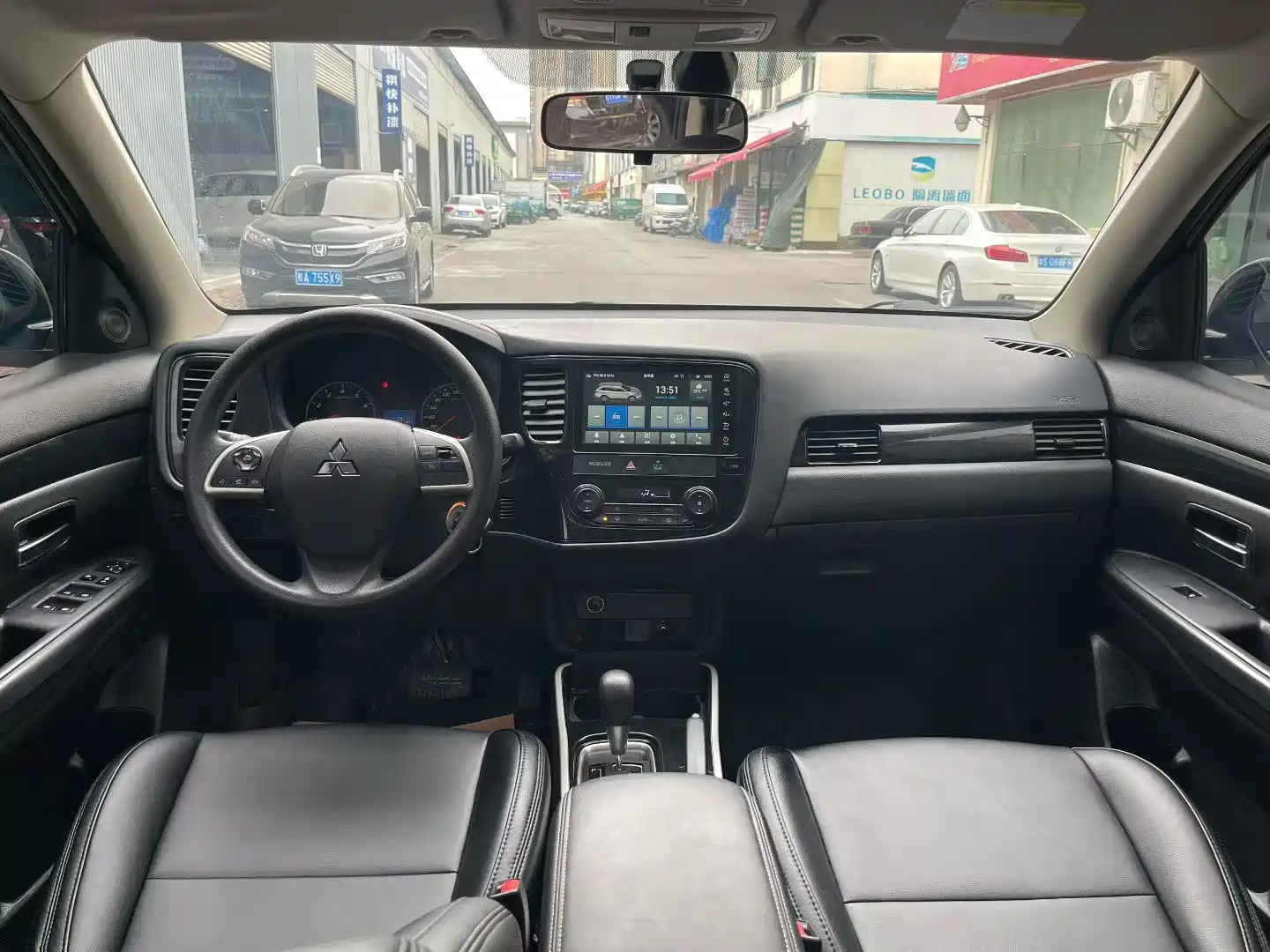 Фото 9 - Mitsubishi Outlander