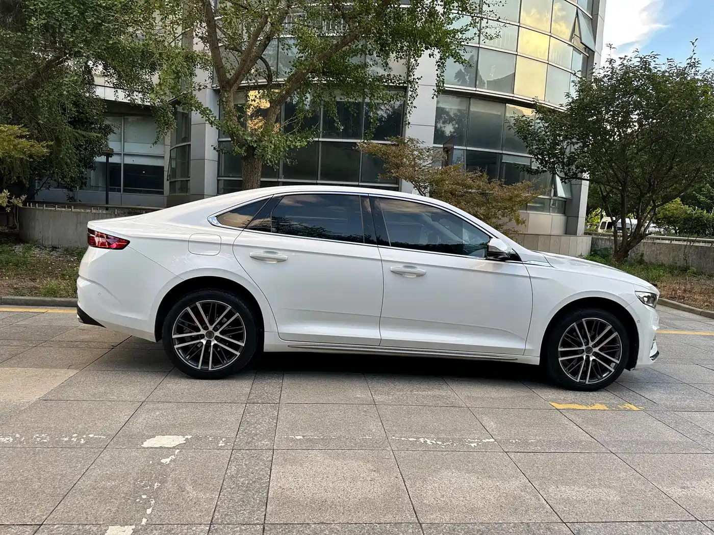 Фото 10 - Geely Preface
