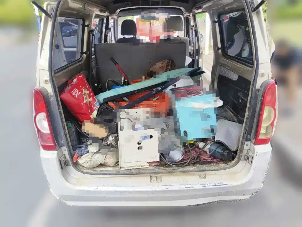 Wuling Motors Wuling Rongguang 2013 2011 1.2L Base Model