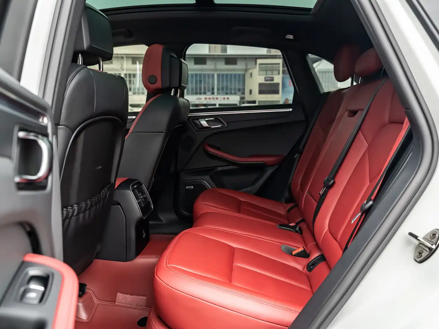Porsche Macan 2023 Macan 2.0T фото 12