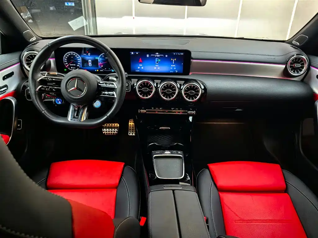 MERCEDES-BENZ CLA AMG