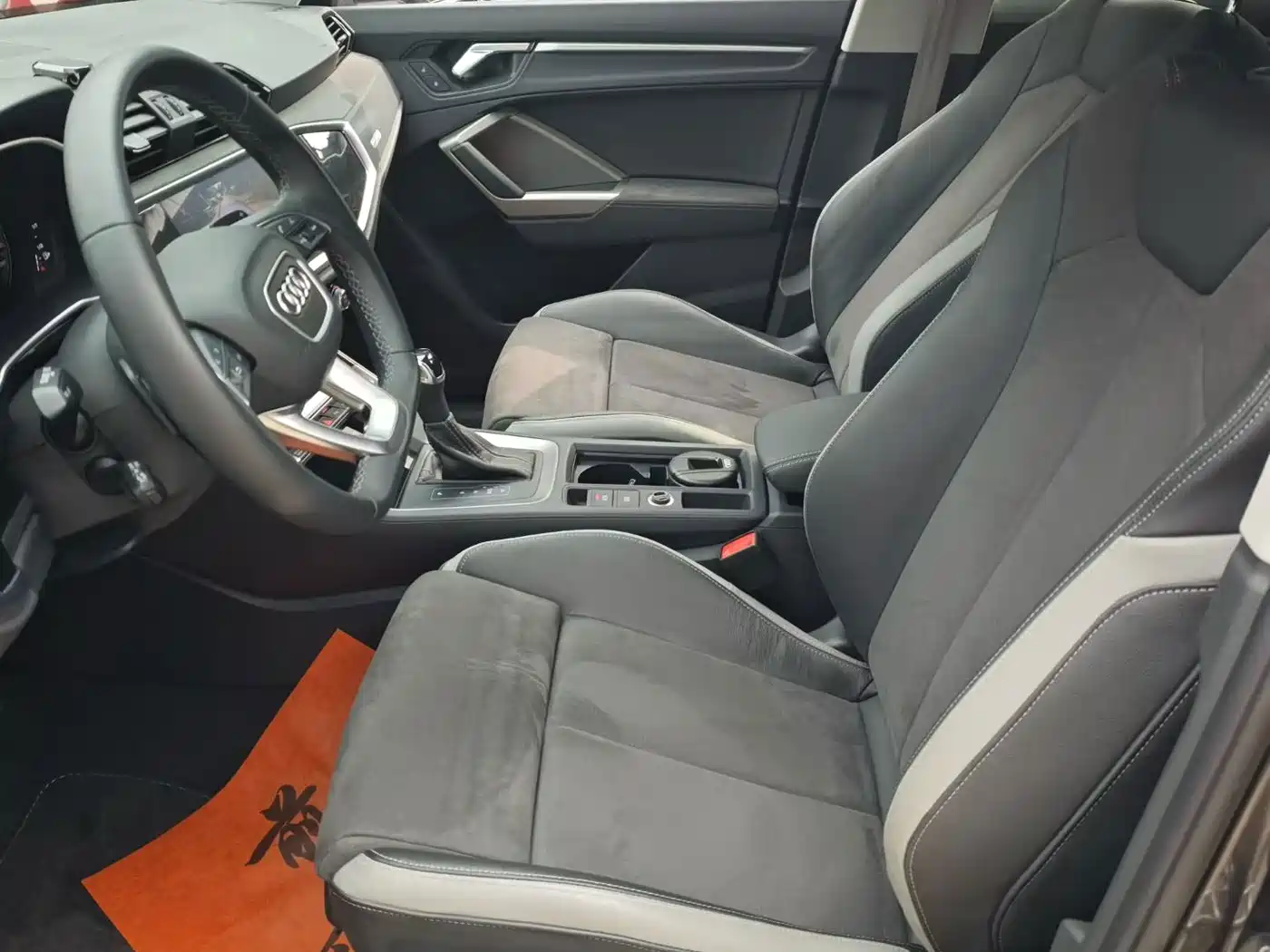 Фото 4 - Audi Q3
